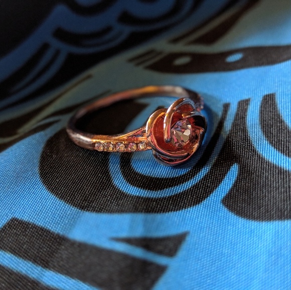 Ring - Picture 3 of 8